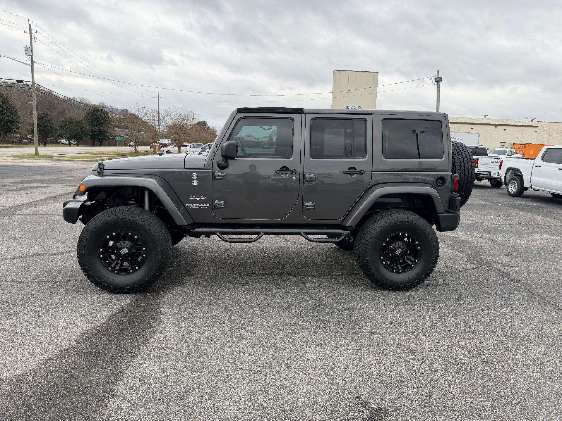 2017 Jeep Wrangler Unlimited Sahara 4x4