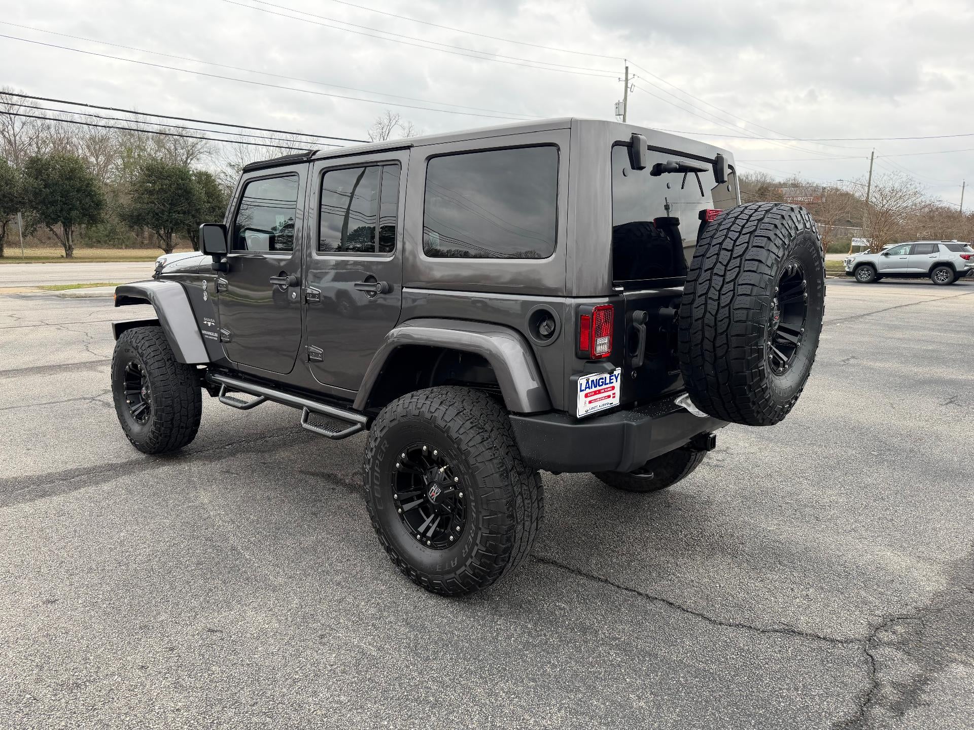 2017 Jeep Wrangler Unlimited Sahara 4x4