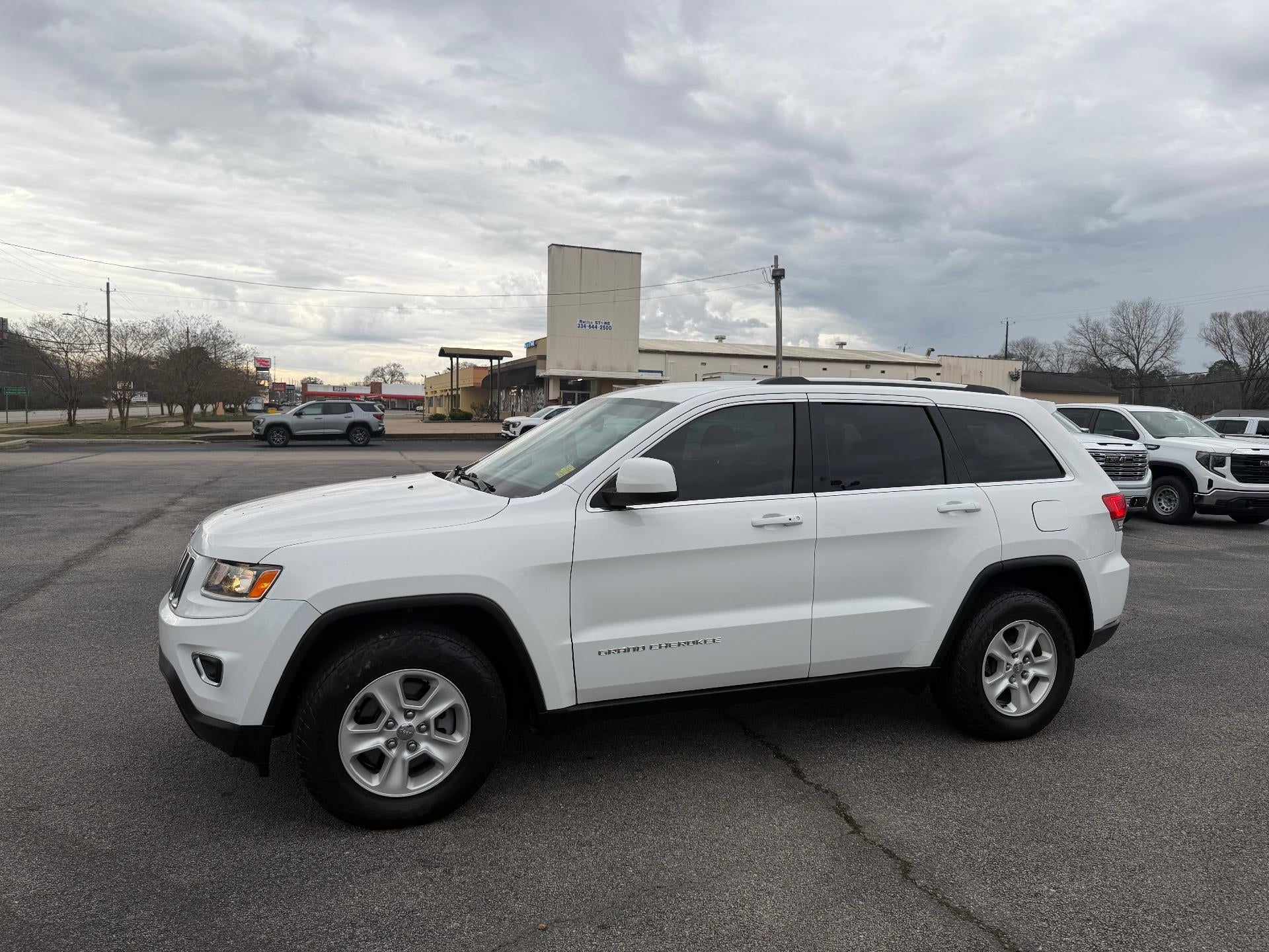 2015 Jeep Grand Cherokee RWD 4dr Laredo