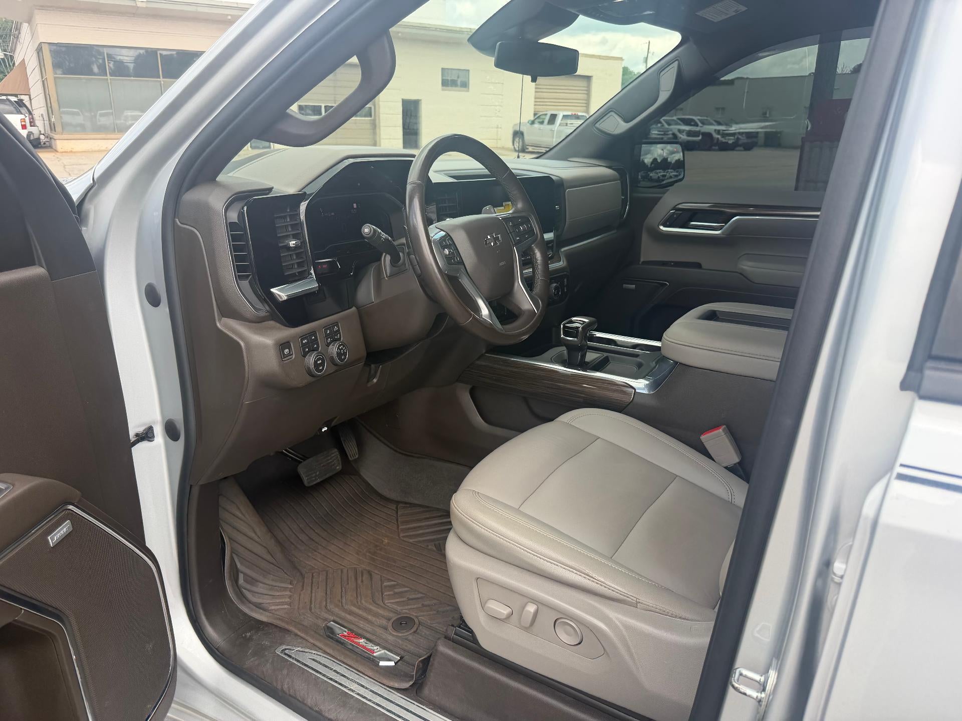 2022 Chevrolet Silverado 1500 Crew Cab Short Box 4-Wheel Drive RST
