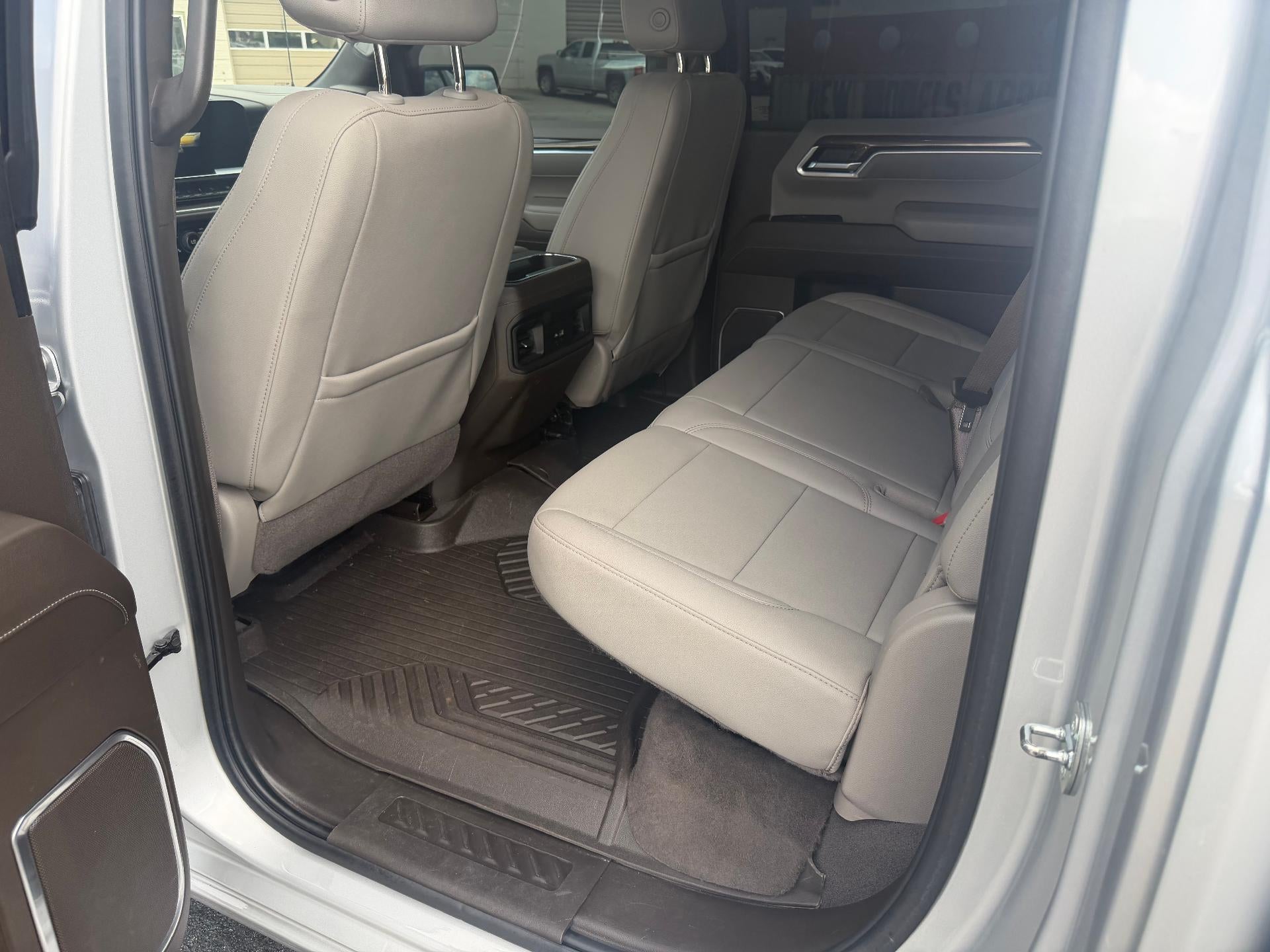 2022 Chevrolet Silverado 1500 Crew Cab Short Box 4-Wheel Drive RST