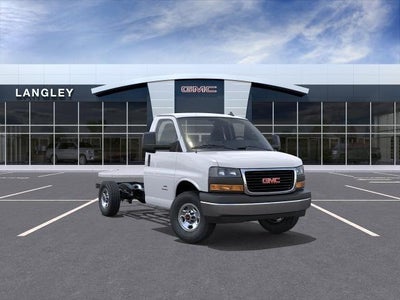 2025 GMC Savana Cutaway 3500 Base