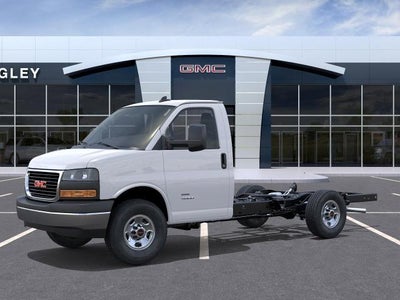 2025 GMC Savana Cutaway 3500 Base