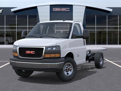 2025 GMC Savana Cutaway 3500 Base