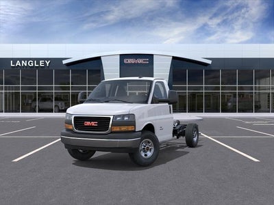 2025 GMC Savana Cutaway 3500 Base