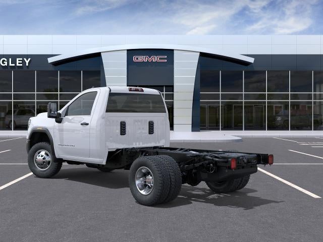 2026 GMC Sierra 3500 HD Chassis Cab Pro