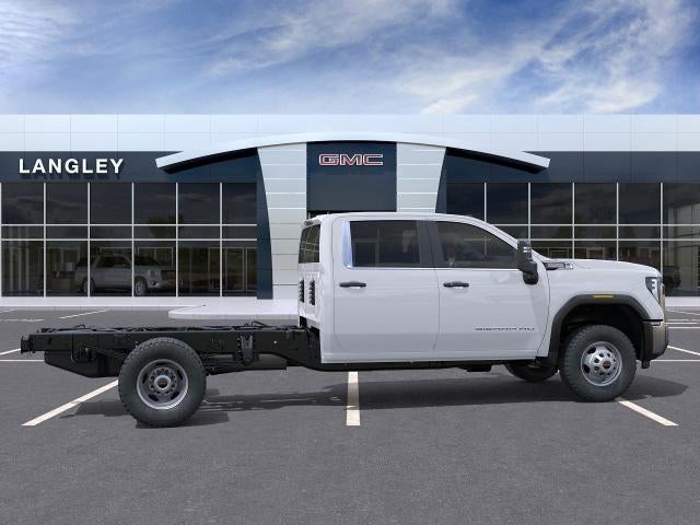 2025 GMC Sierra 3500 HD Chassis Cab Pro