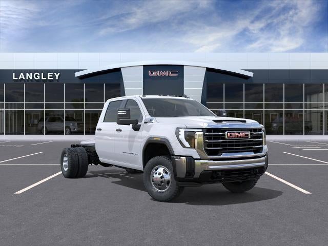 2026 GMC Sierra 4WD Crew Cab Chassis Pro's photo