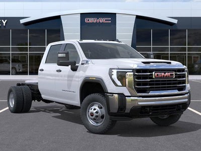 2025 GMC Sierra 3500 HD Chassis Cab Pro
