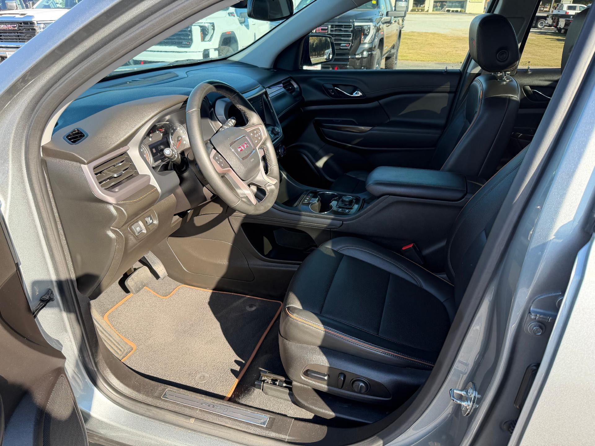 2023 GMC Acadia AWD AT4