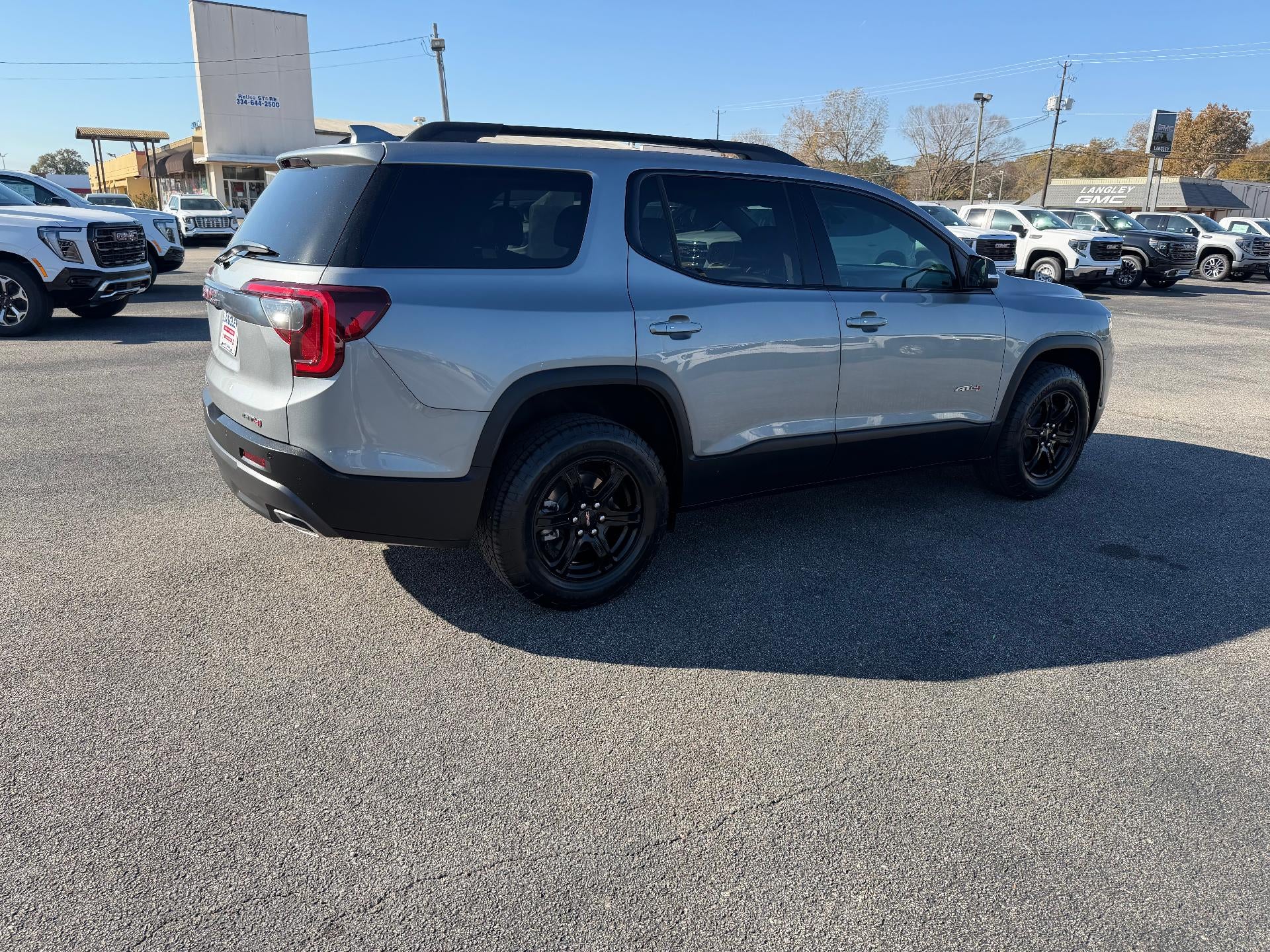 2023 GMC Acadia AWD AT4