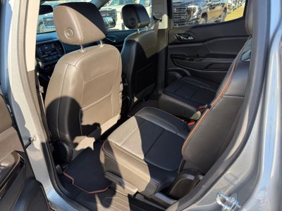 2023 GMC Acadia AWD AT4