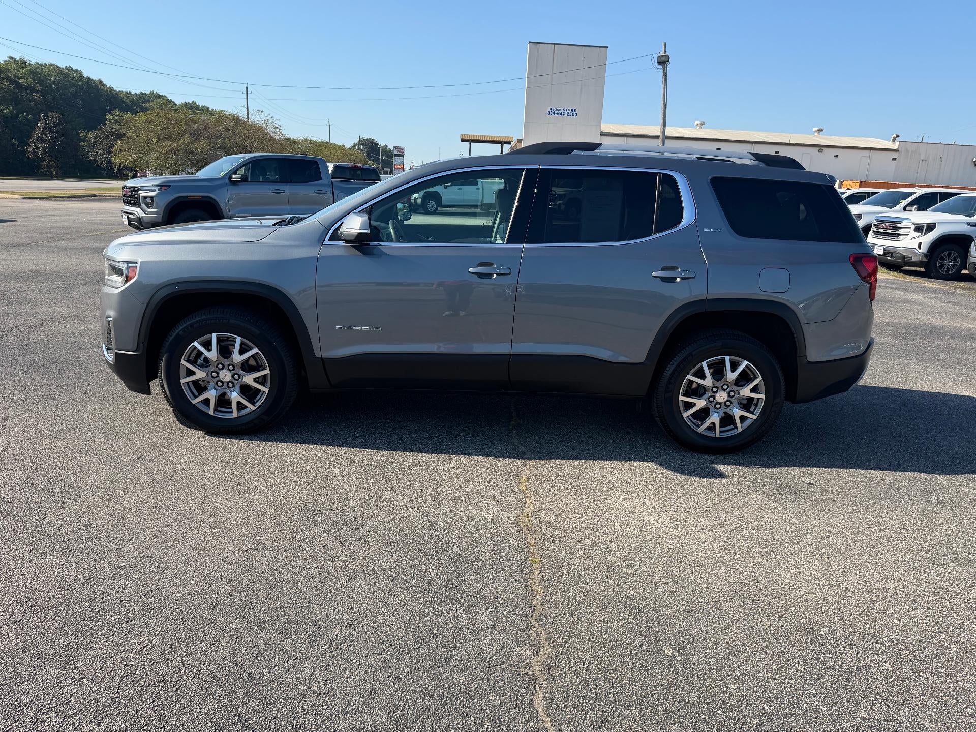 2022 GMC Acadia FWD SLT