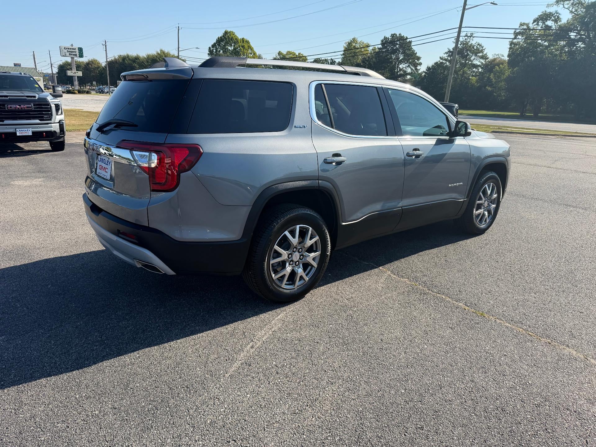 2022 GMC Acadia FWD SLT