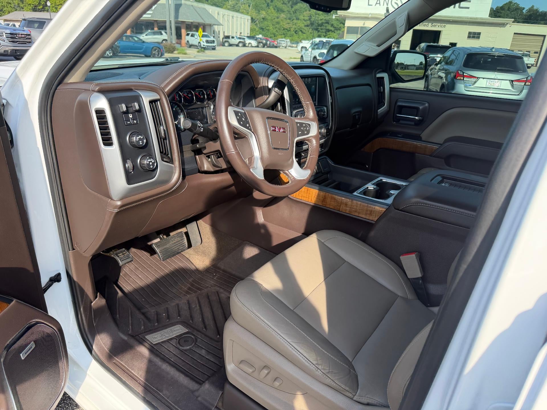 2018 GMC Sierra 1500 Crew Cab Short Box 4-Wheel Drive SLT