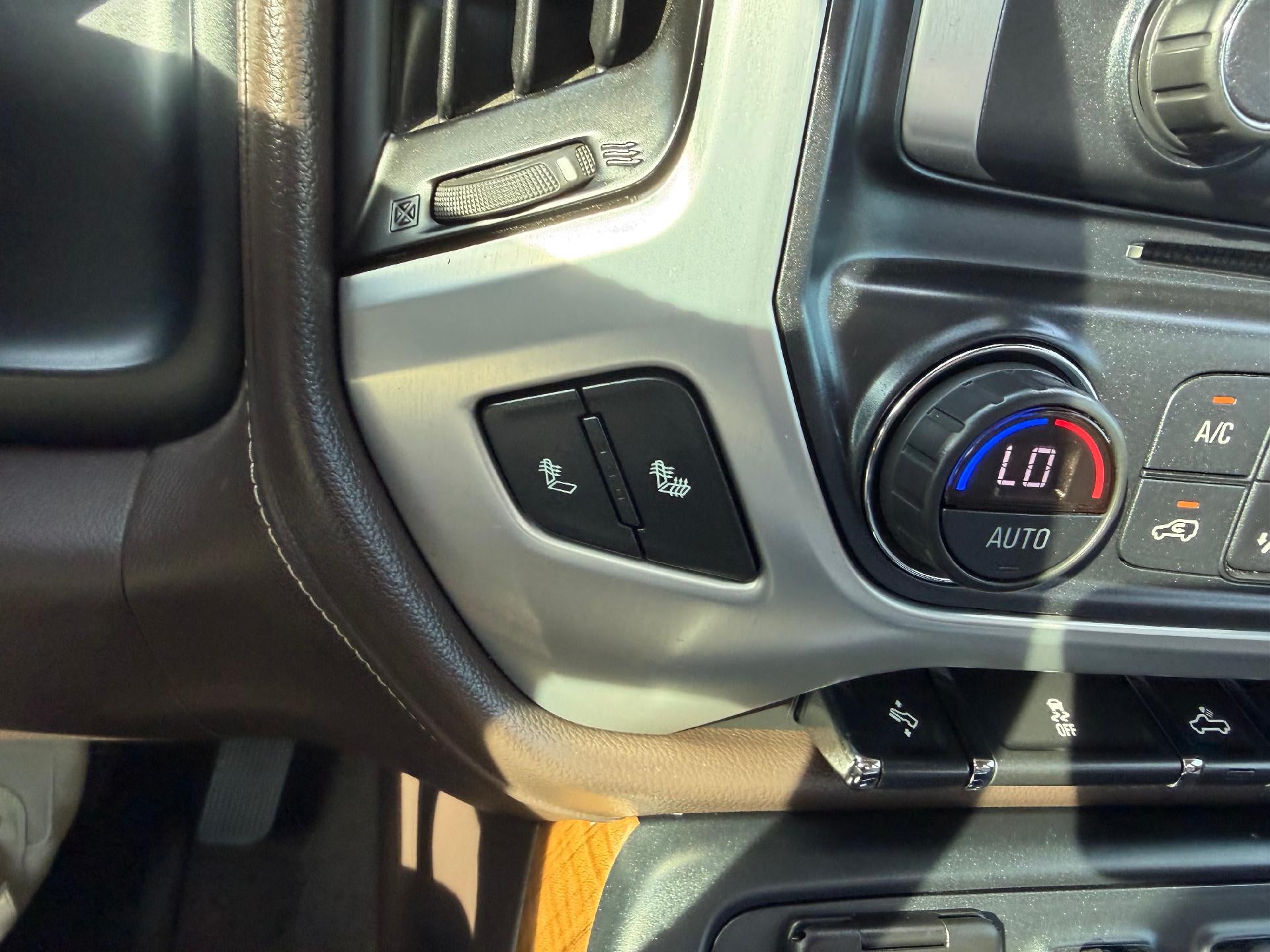 2018 GMC Sierra 1500 Crew Cab Short Box 4-Wheel Drive SLT