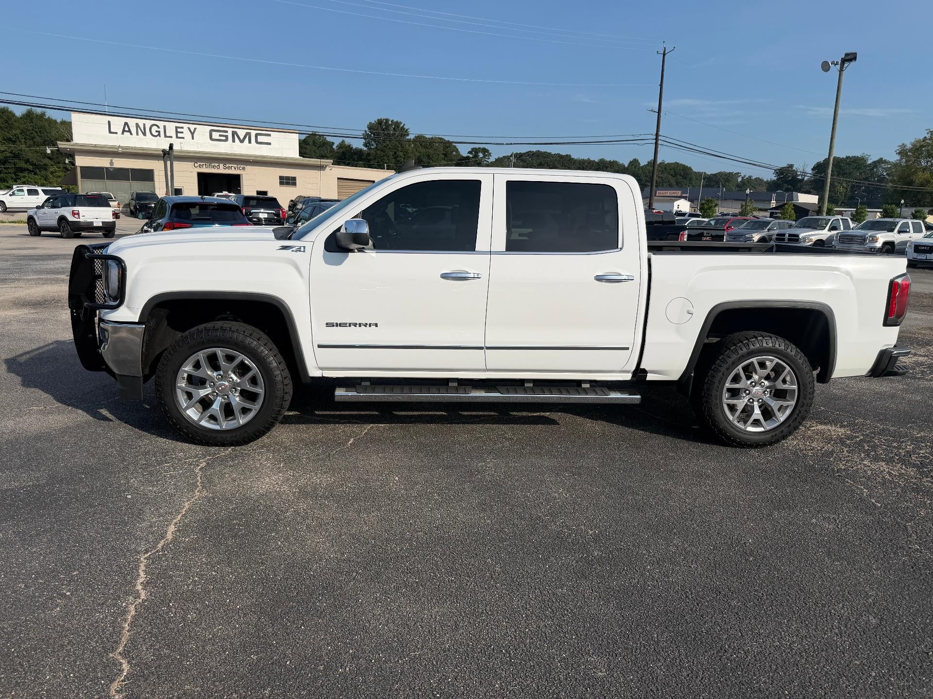 2018 GMC Sierra 1500 Crew Cab Short Box 4-Wheel Drive SLT