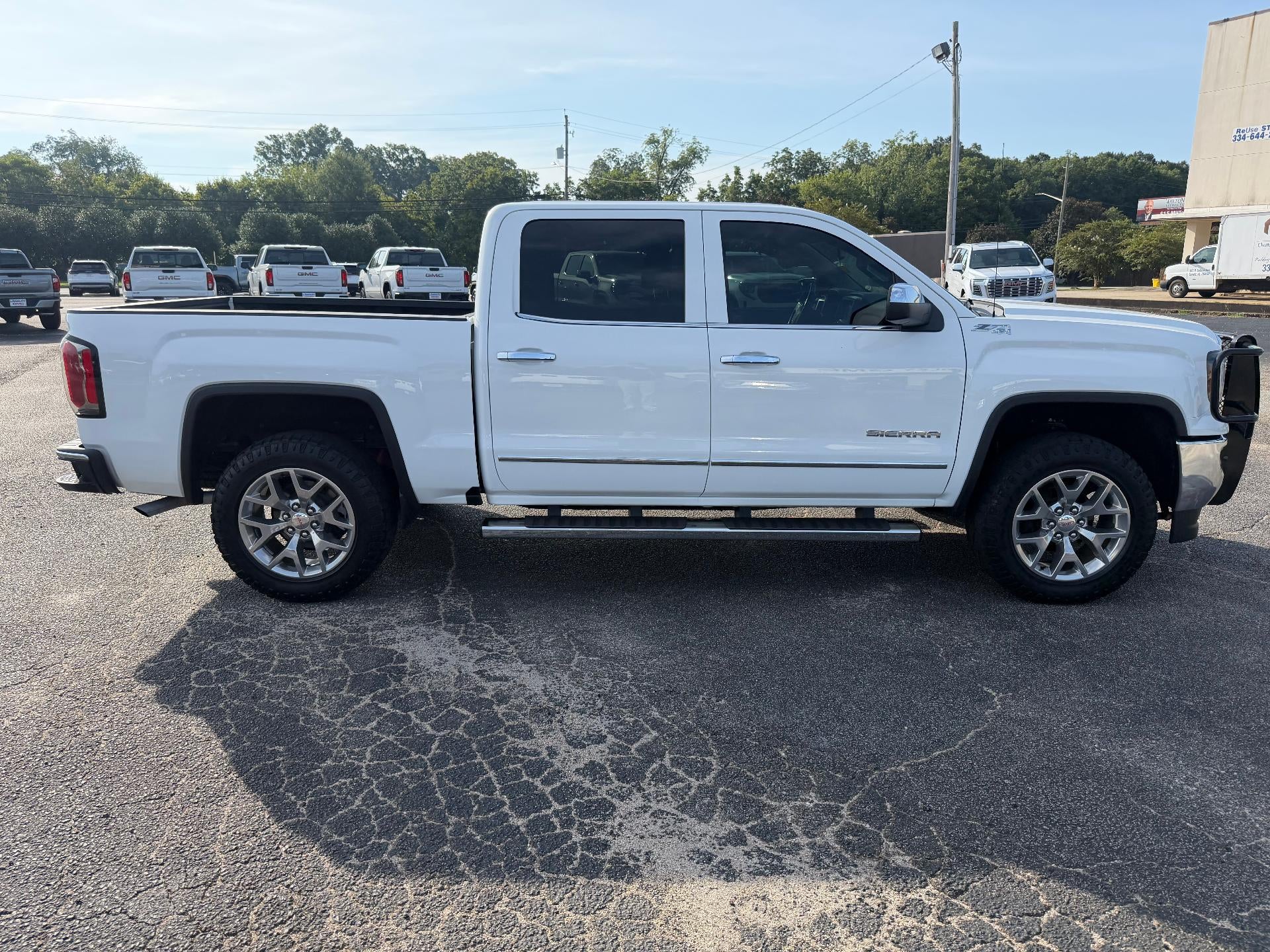 2018 GMC Sierra 1500 Crew Cab Short Box 4-Wheel Drive SLT