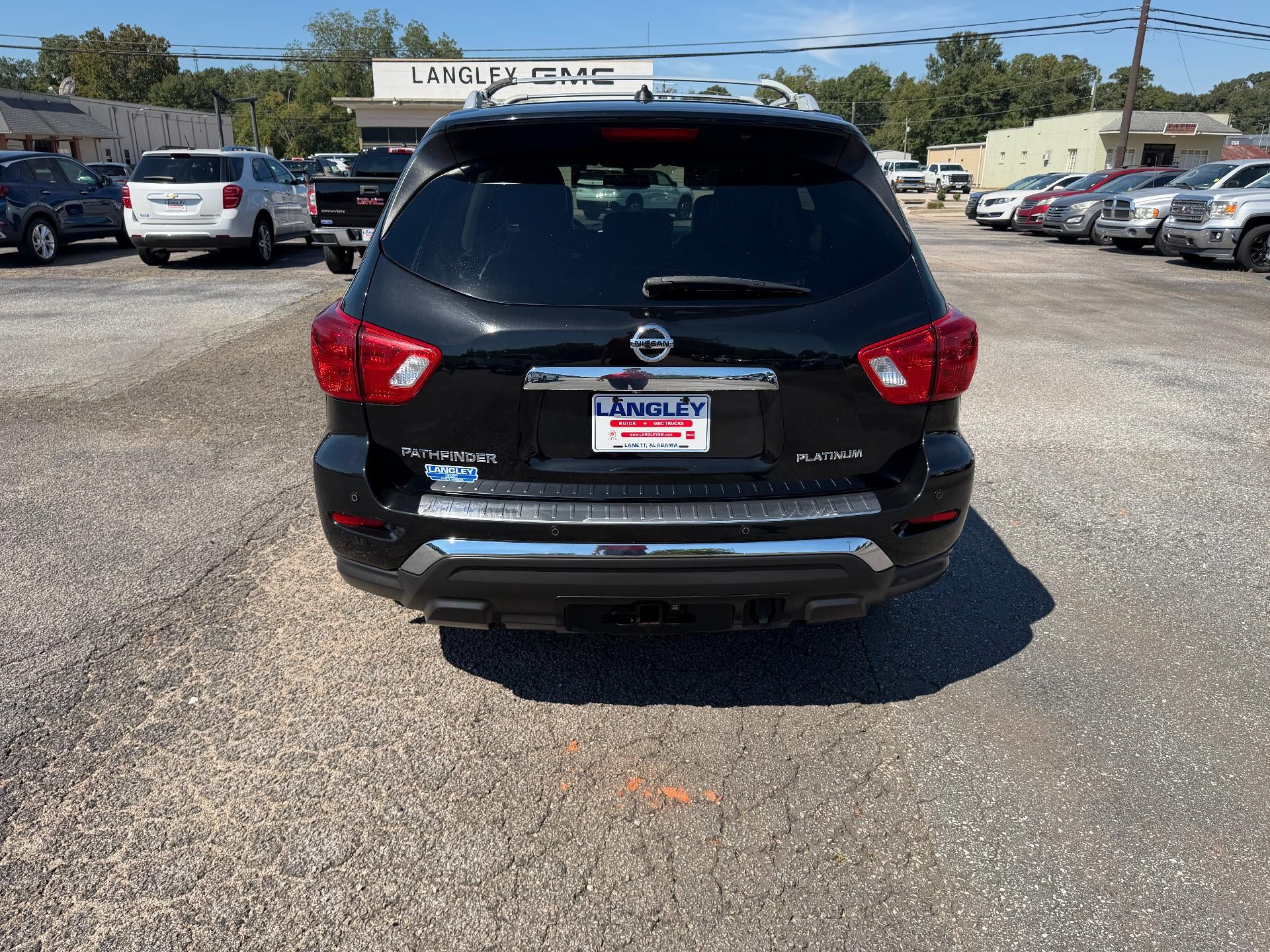 2018 Nissan Pathfinder FWD Platinum