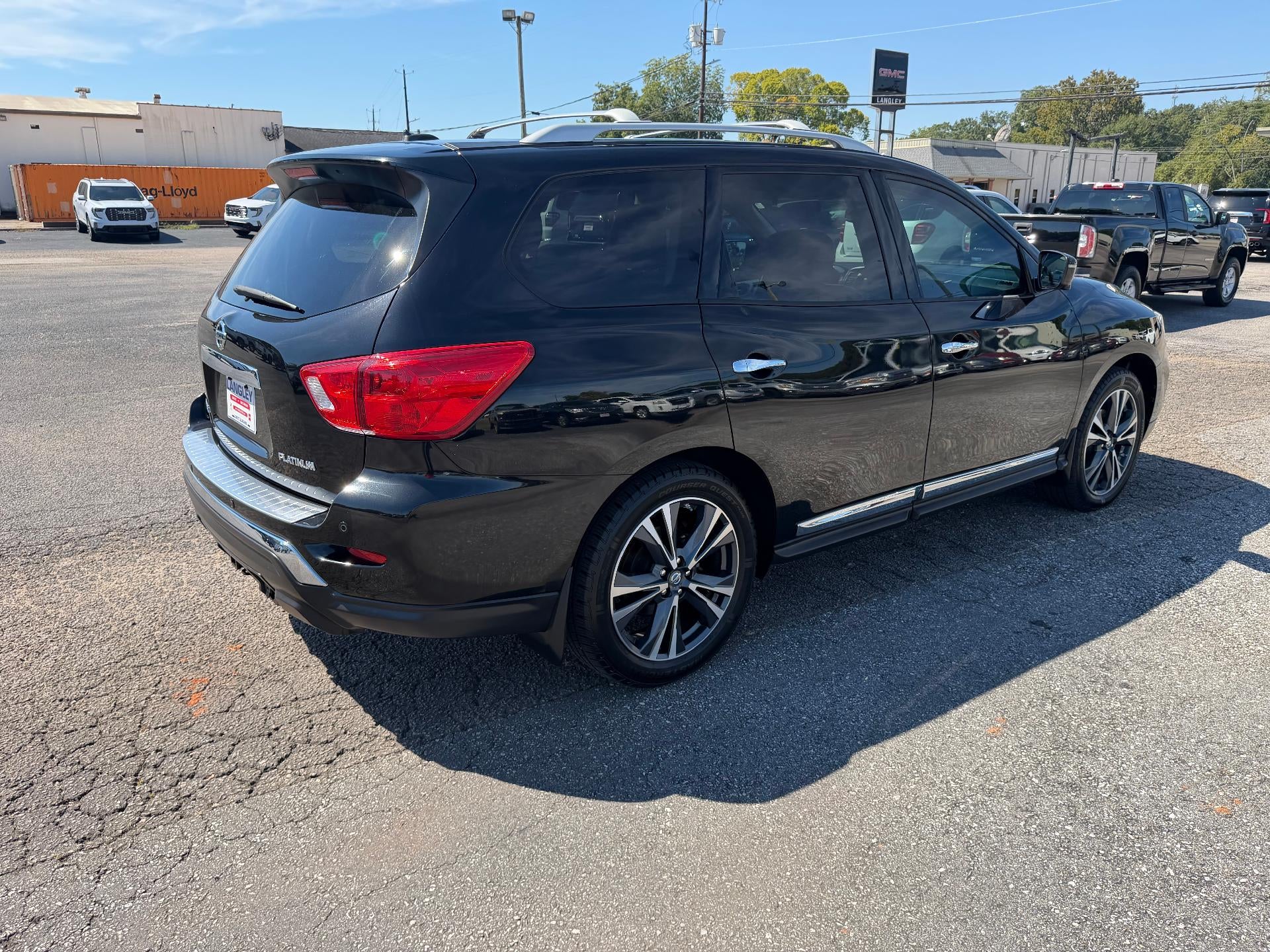 2018 Nissan Pathfinder FWD Platinum