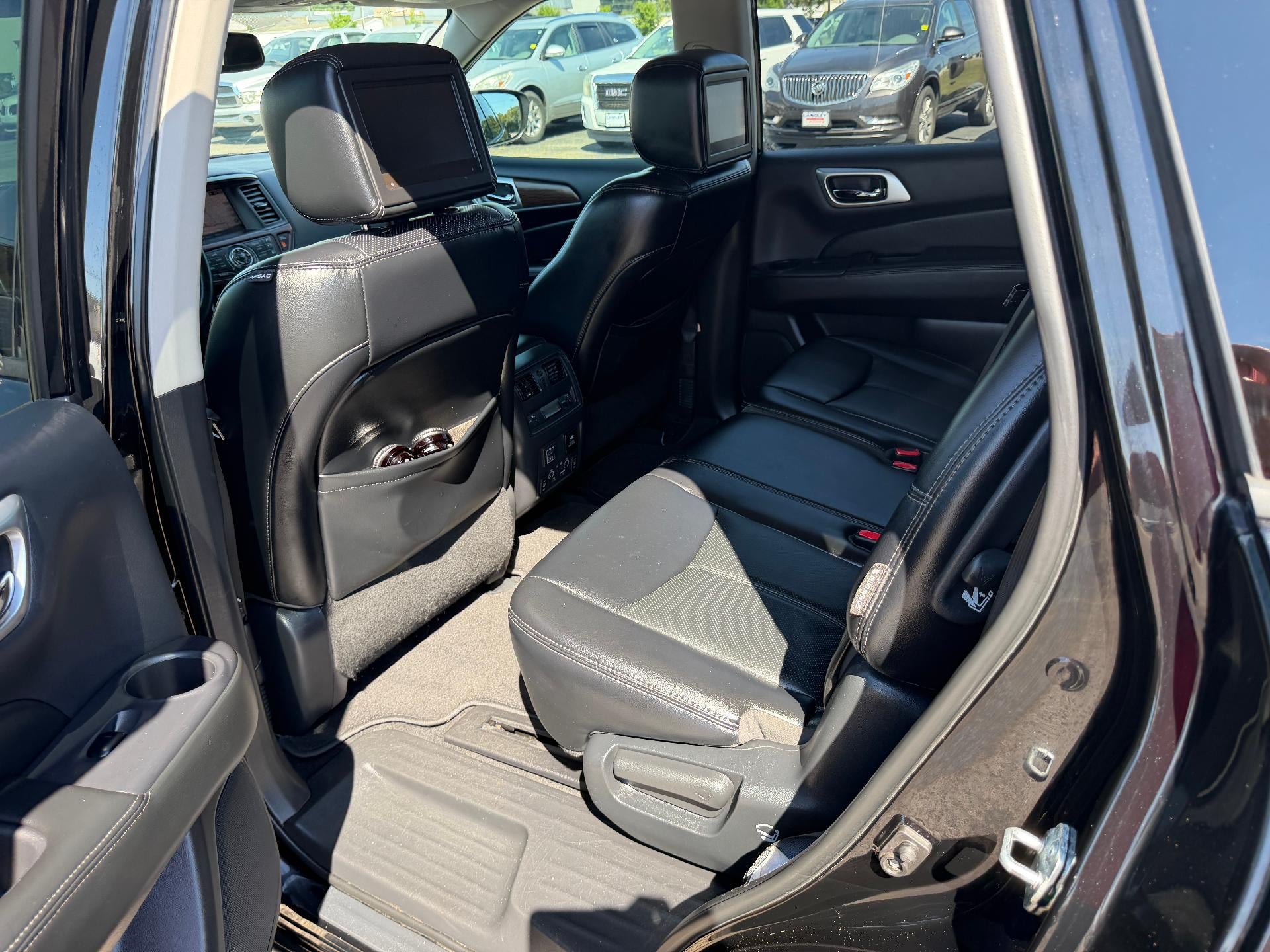2018 Nissan Pathfinder FWD Platinum