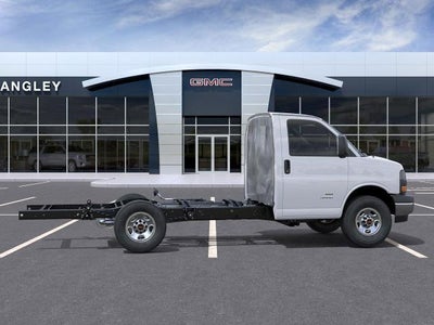 2025 GMC Savana Cutaway 3500 Base