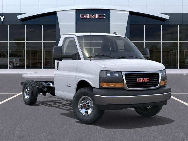 2025 GMC Savana Cutaway 3500 Base