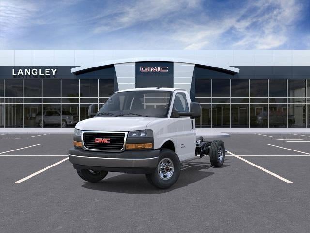 2025 GMC Savana Cutaway 3500 Base