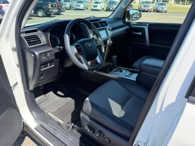 2019 Toyota 4Runner SR5 2WD (Natl)