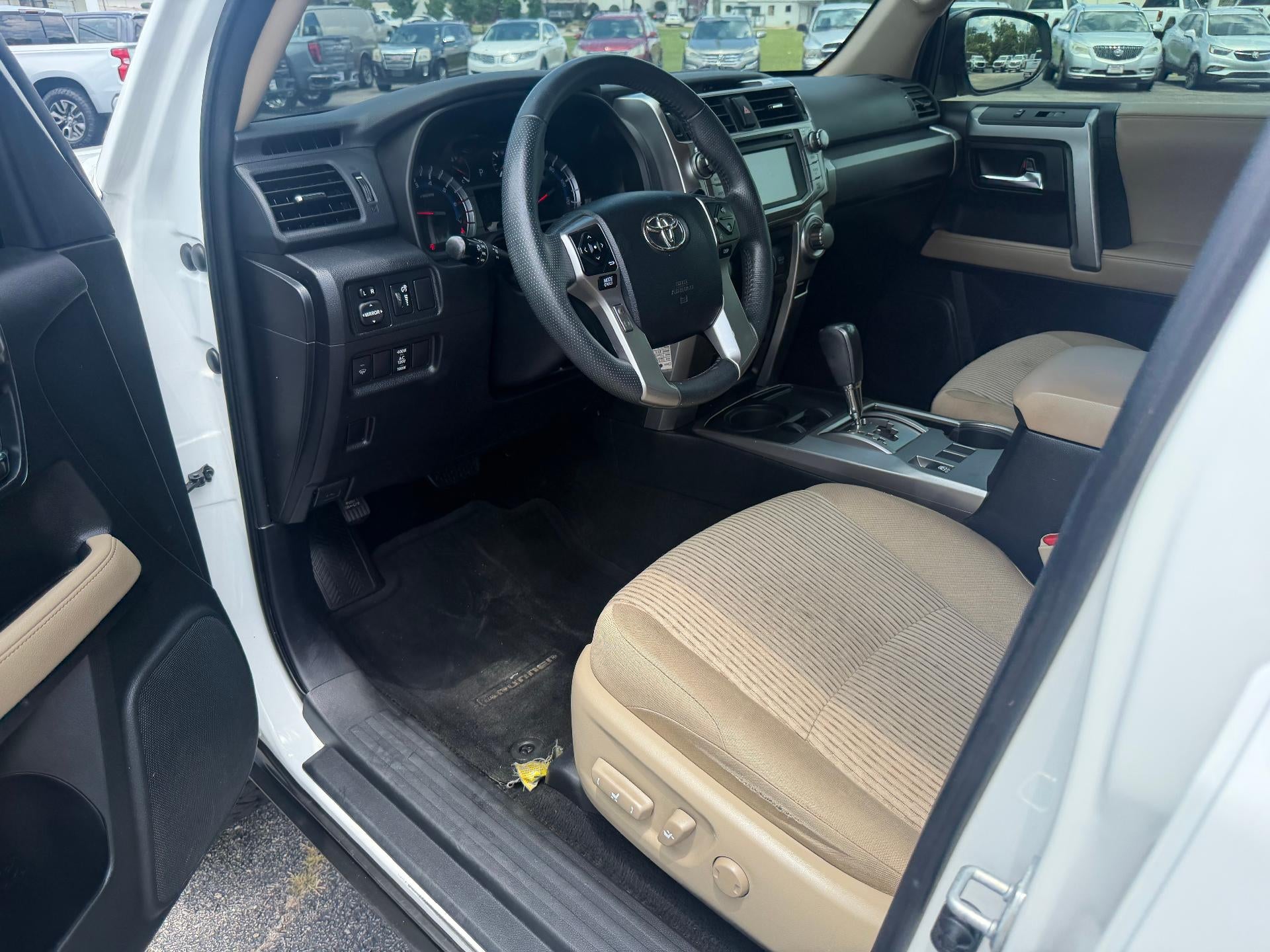 2016 Toyota 4Runner RWD 4dr V6 SR5 (Natl)